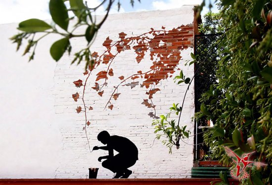 Удивительные оптические иллюзии: Поэтичный стрит-арт испанского художника