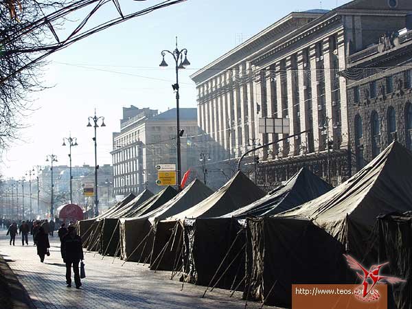 Протестующие в Киеве чернобыльцы грозят сорвать Евро-2012 на Украине