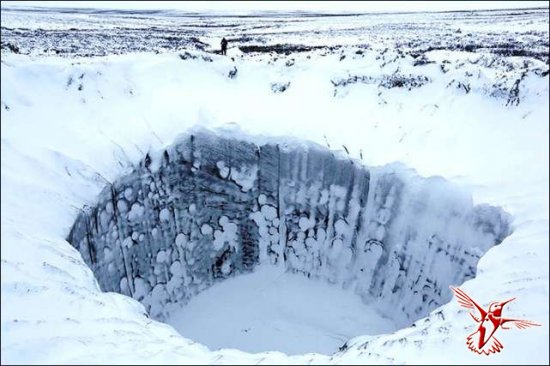 Ученые спустились на дно загадочных кратеров на Ямале